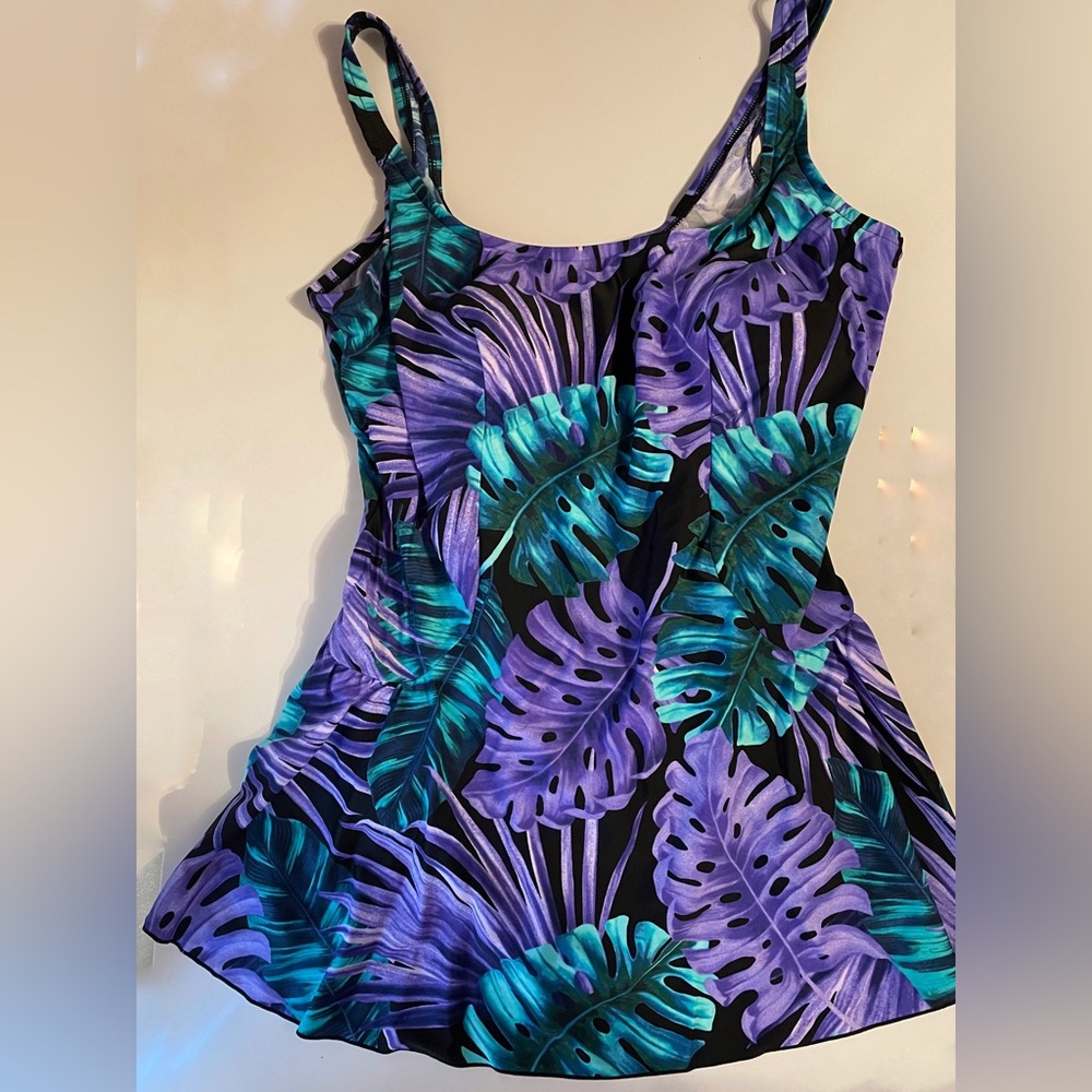 Womens bathing suit